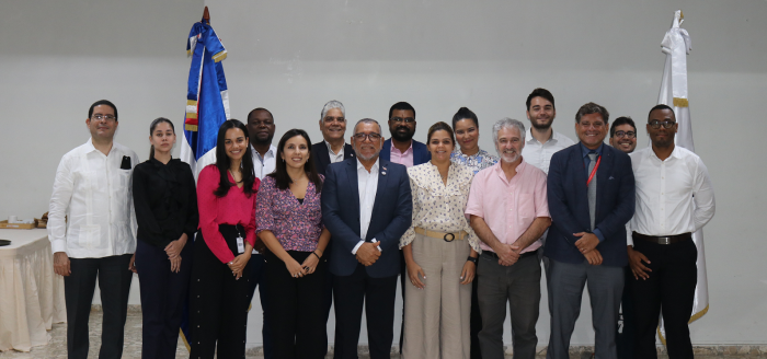 Foto grupal de los integrantes de los grupos de trabajo.